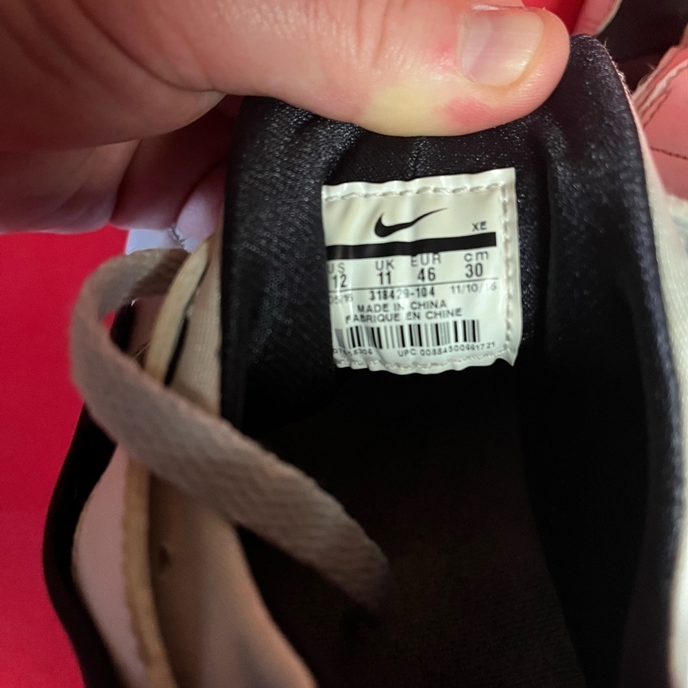 🔥Nike Huarache Black and White Shoes 🚨 - Picture 4 of 5